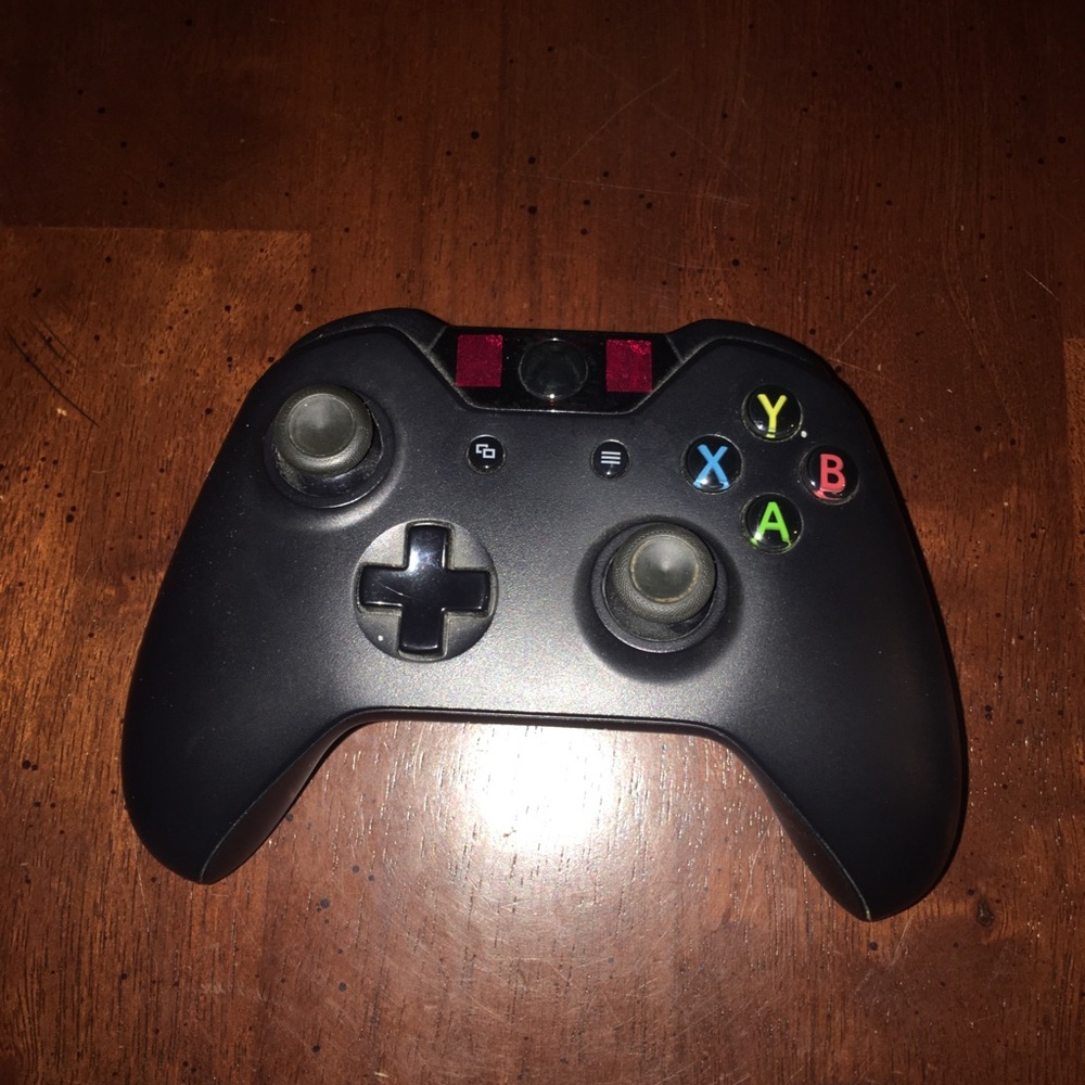 LIKE NEW XBOX ONE CONTROLLER